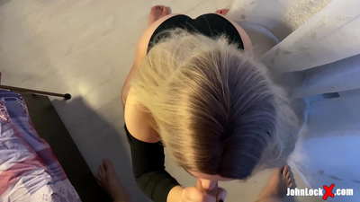 Redhead Irdigħ Dick u Fucking Up, Getting Cum fuq Ass tagħha